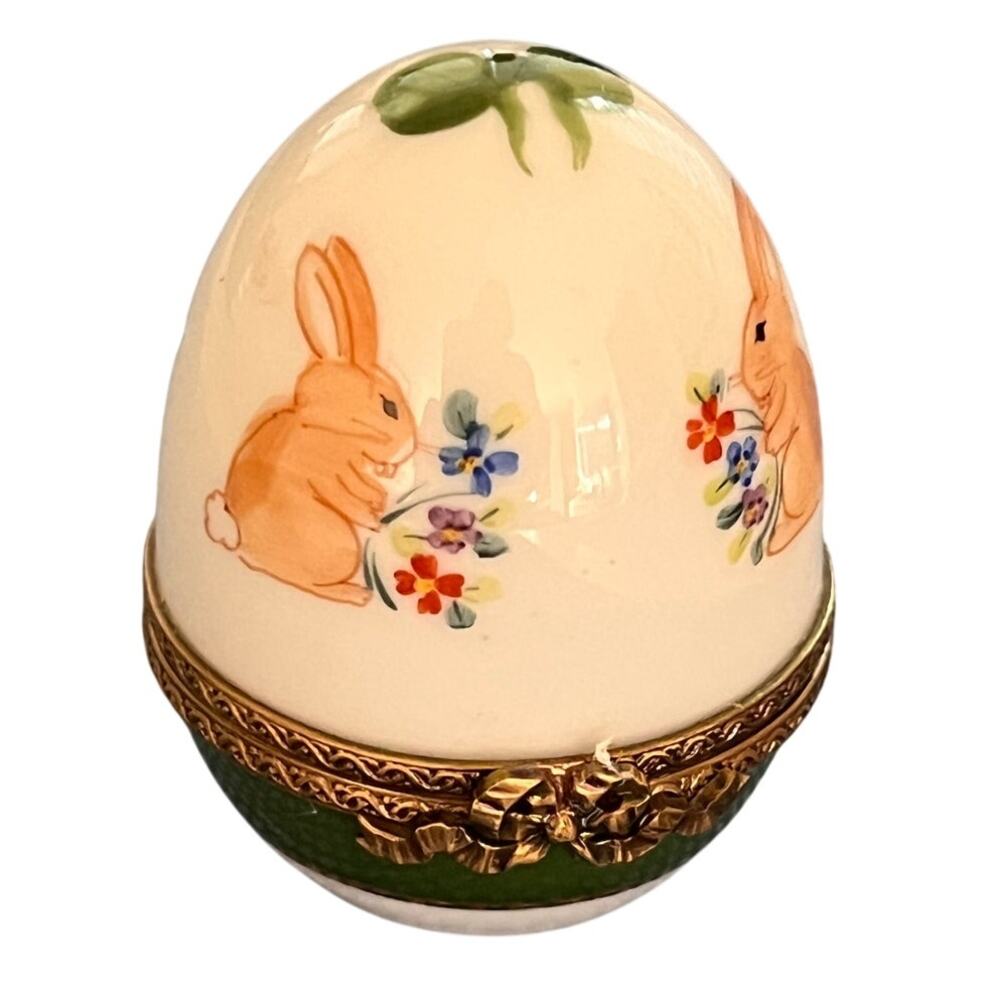 Vintage Dubarry Limoges Porcelain Treasure Box -Bunny Egg Pre-owned‎